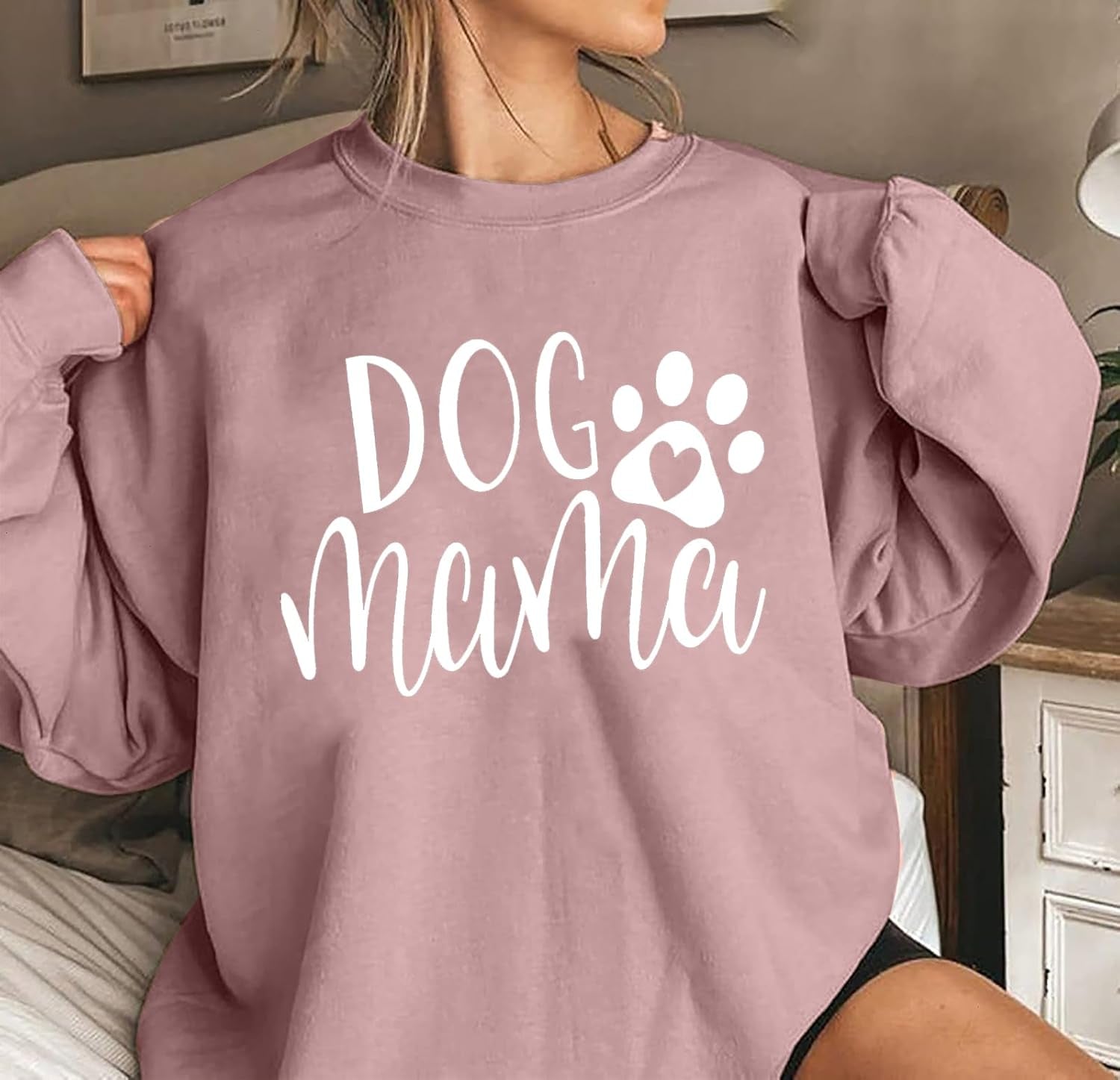 Dog Mom Sweatshirt Women Dog Mama Graphic Shirt Cute Dog Paw Shirts Dog Lover Pullover Casual Long Sleeve Tee Tops